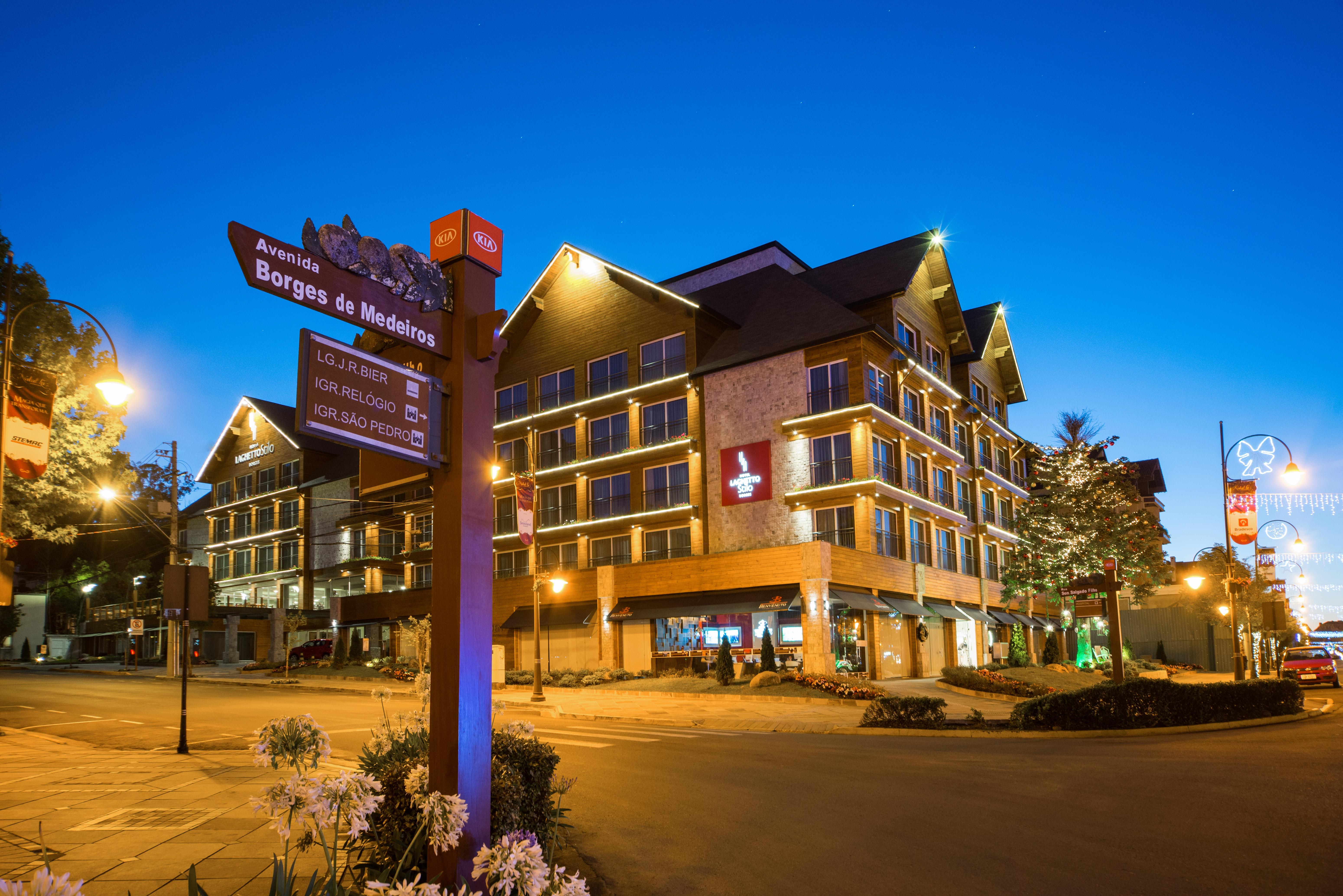 Hotel Laghetto Stilo Borges Gramado Exterior foto The Village at Blue Mountain