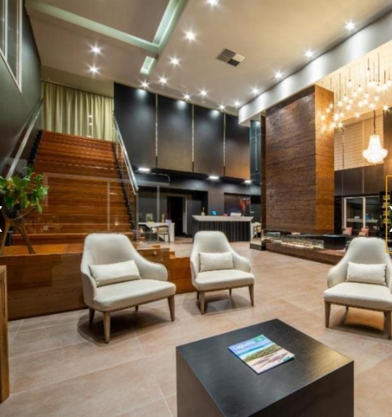 Hotel Laghetto Stilo Borges Gramado Exterior foto The lobby of the hotel