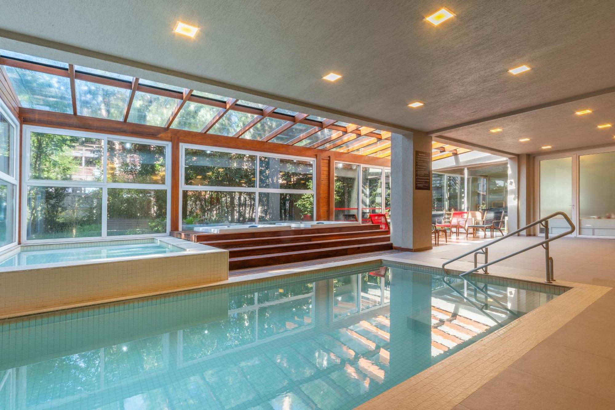 Hotel Laghetto Stilo Borges Gramado Exterior foto The swimming pool